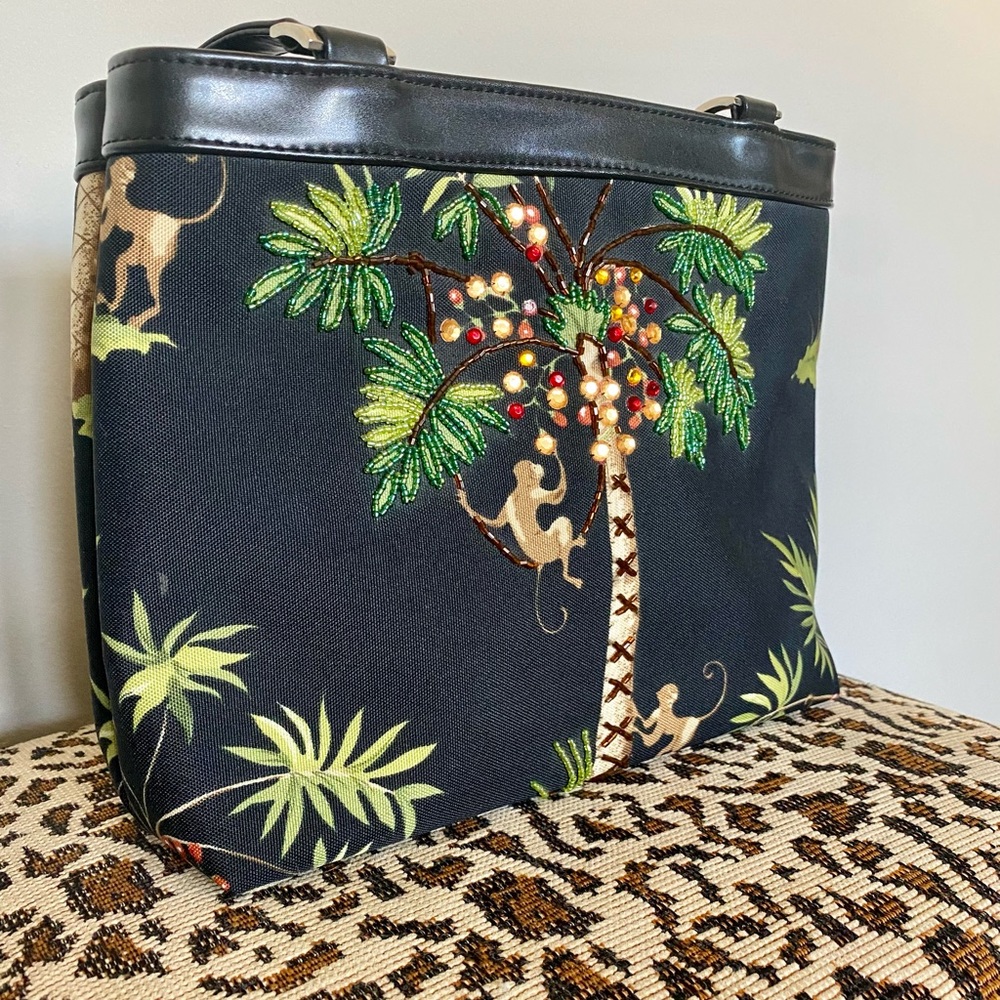 🌟HOST PICK🌟 EUC Go Bananas Mixed Beaded Bag